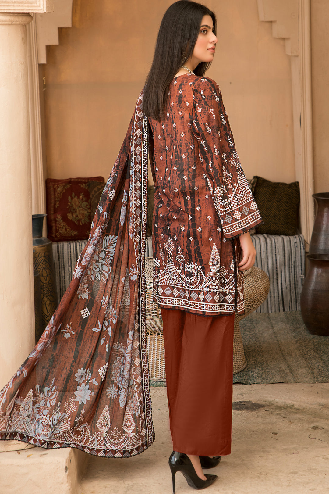 3PCS UNSTITCHED-DIGITAL PRINTED LAWN SUIT