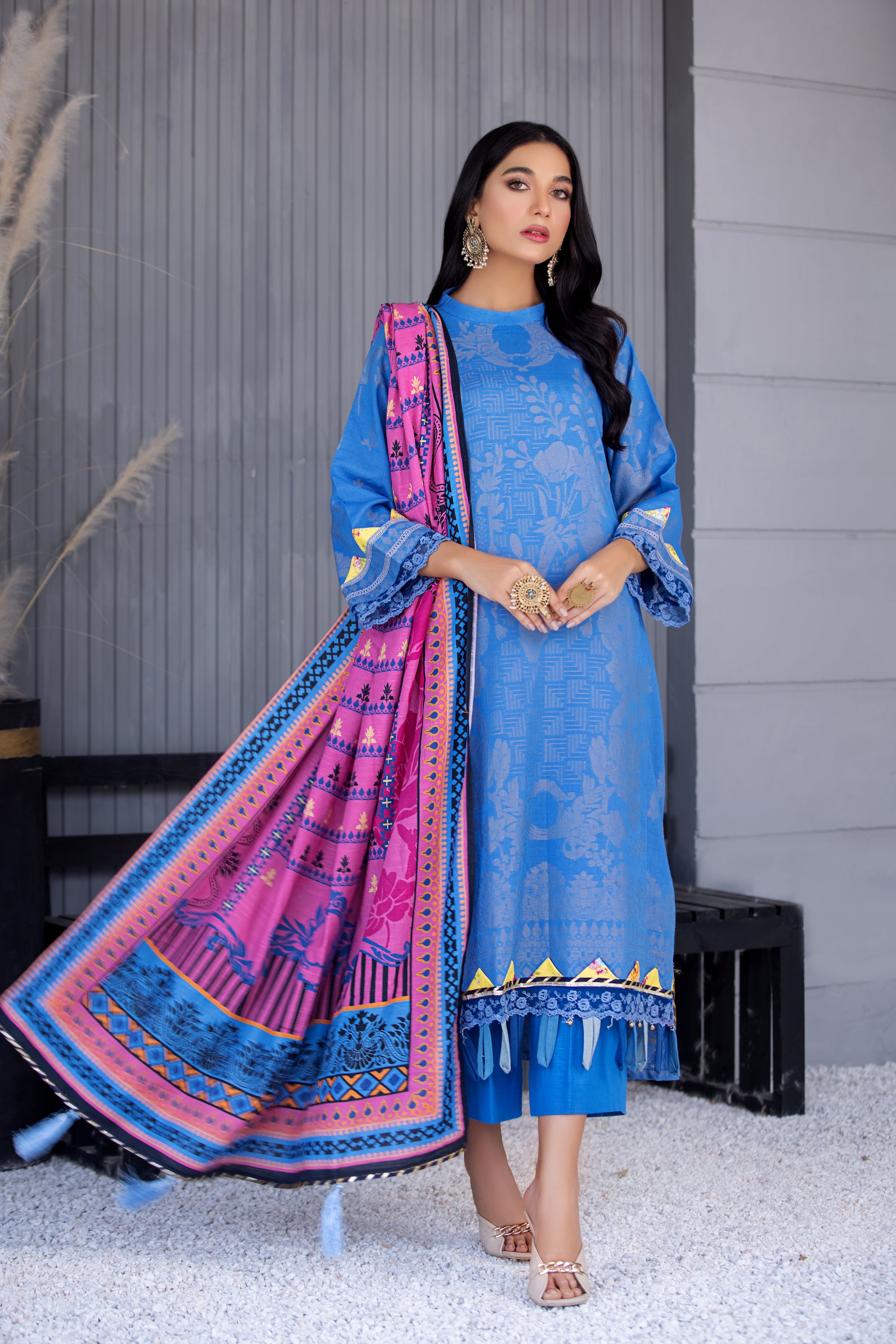 Khadi lawn hotsell suit with price